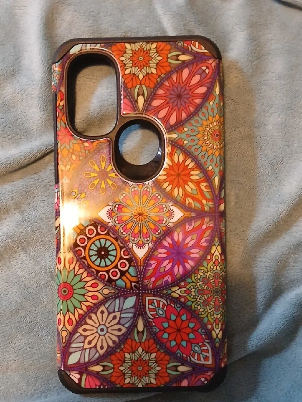 Motorola Moto G Cell Phone NEW W/charger And Multi Color Case